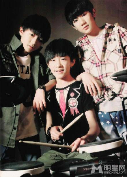 tfboys新生代内地组合专辑封面特写