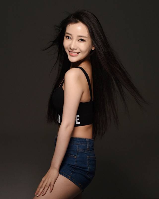 郭芮溪甜美时尚活力杂志造型美拍