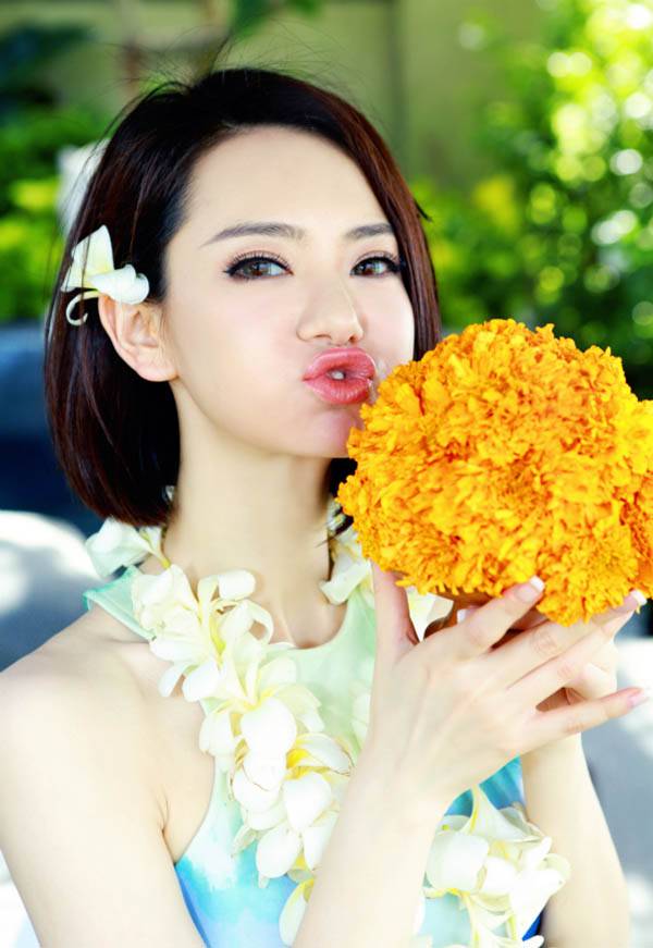 戚薇夏日甜美海边清凉美图集
