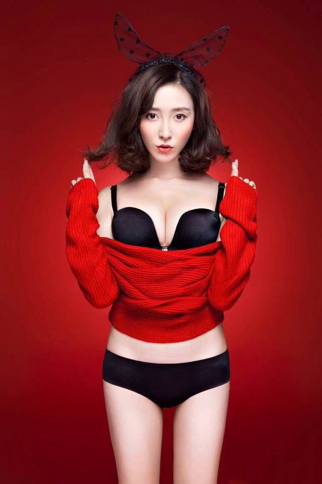 女神韩雪薇俏皮兔女郎造型
