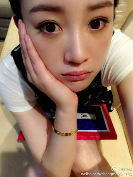 内地女星张檬活力私房自拍