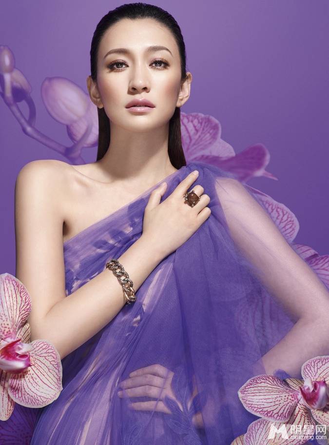 李小冉性感红唇优雅女人魅力范