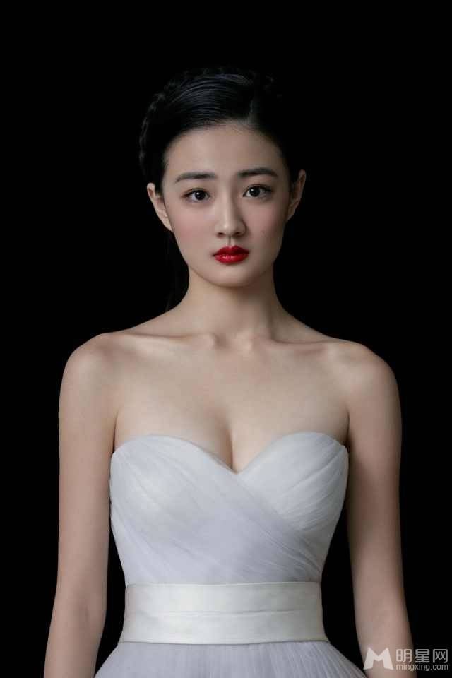 内地女演员徐璐性感写真
