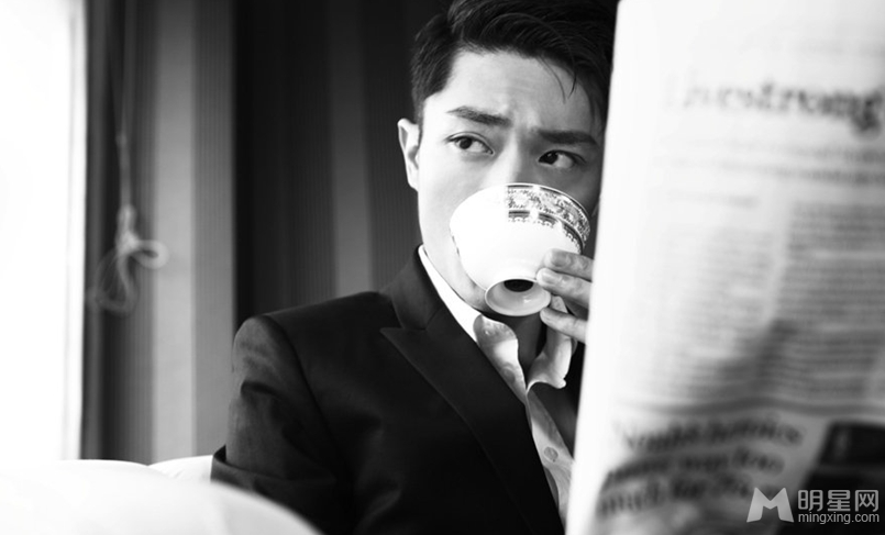 型男霍建华优雅时尚黑白写真