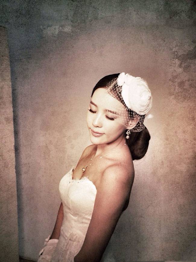 施予斐复古个性婚纱怀旧风格摄影集