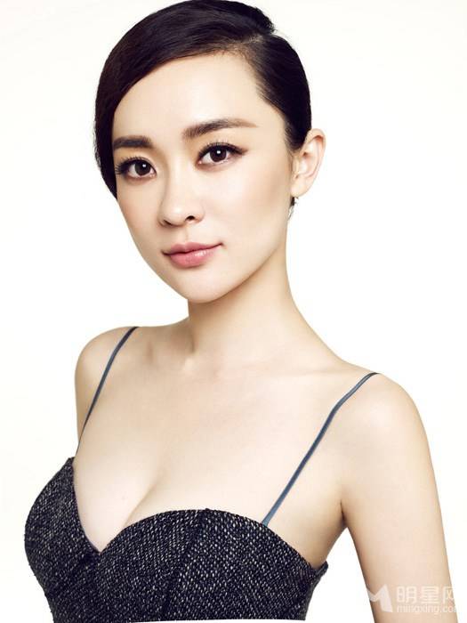 女星霍思燕展现知性美组图