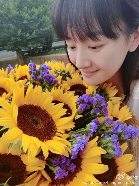 气质女星张檬素颜甜美生活照