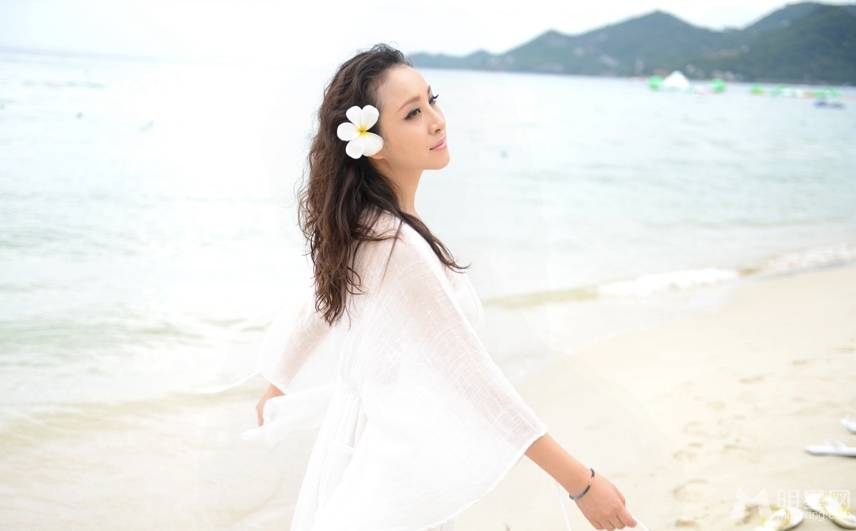 隋兰沙滩清凉夏日唯美写真