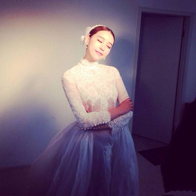 施予斐复古个性婚纱怀旧风格摄影集