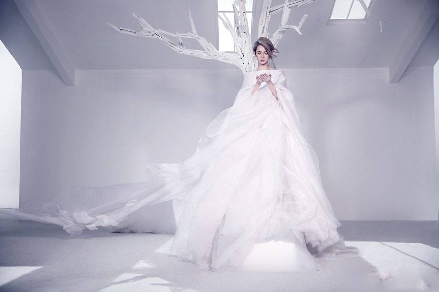 戚薇化身纯白雪之女神唯美梦幻写真集