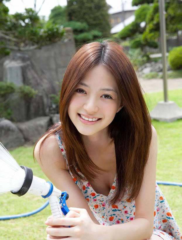 邻家能女孩逢泽莉娜夏日清凉森系写真