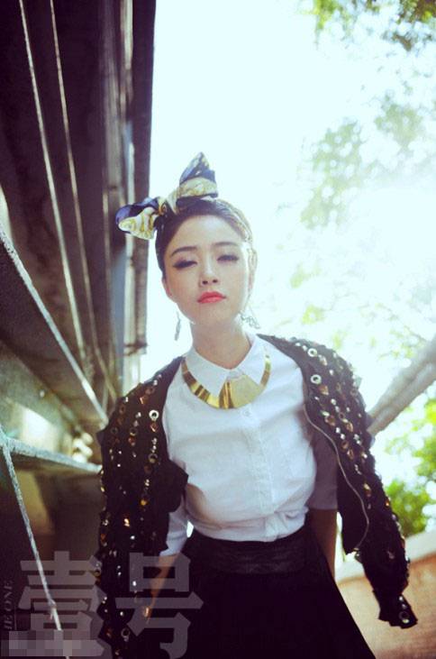 蒋欣百变时尚造型壹号写真