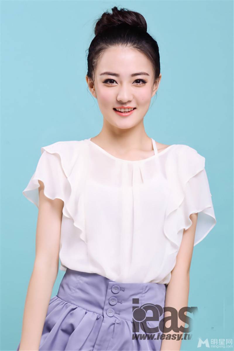 徐璐清凉夏装尽显俏皮可爱写真