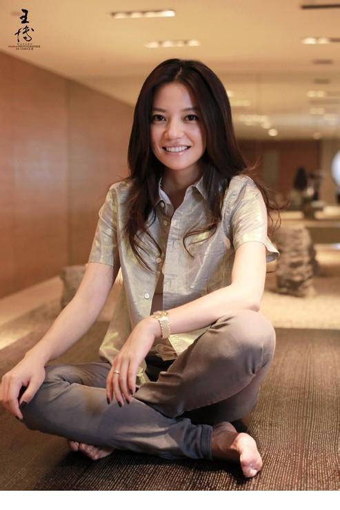女星赵薇美丽动人生活照