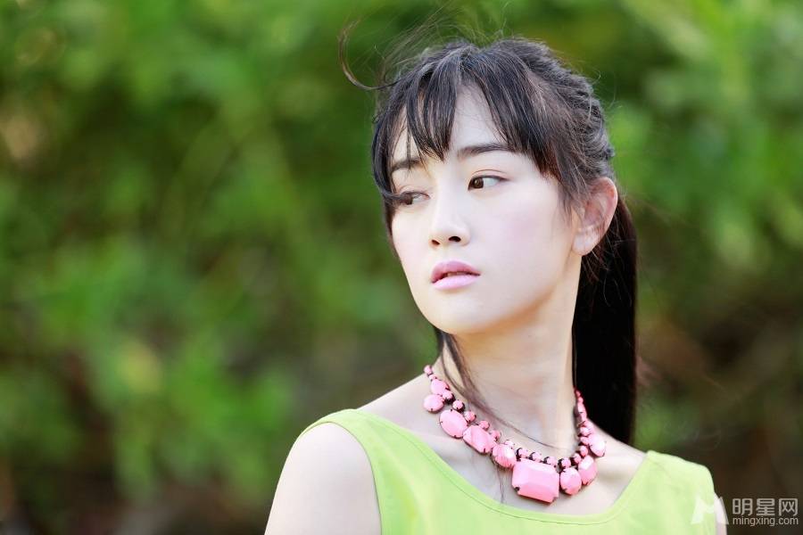 内地人气女星张檬夏日甜美写真