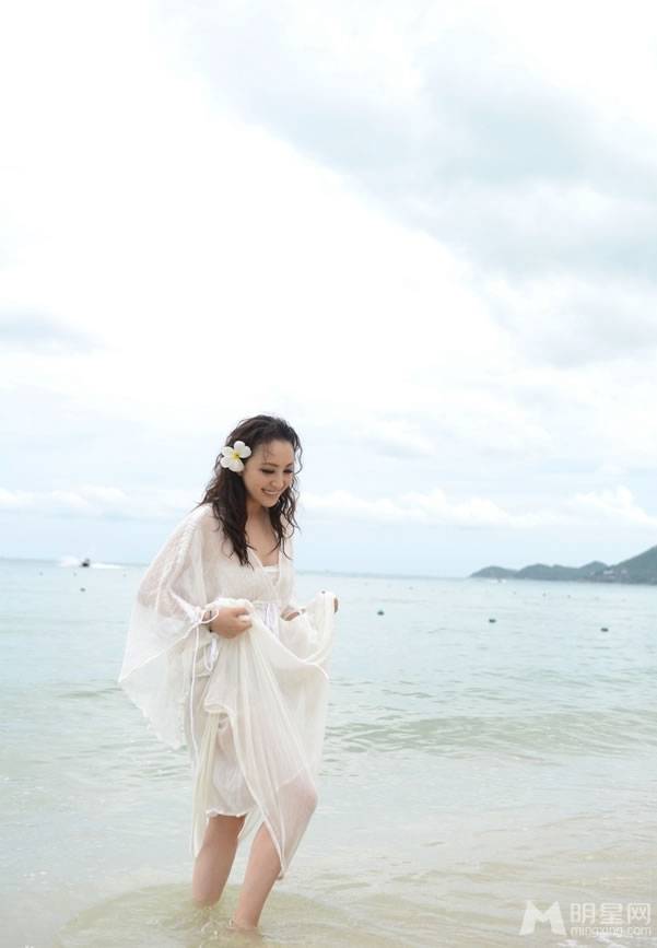 隋兰沙滩清凉夏日唯美写真