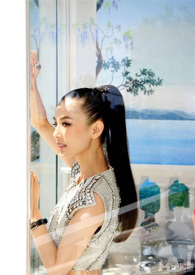 女星黄圣依优雅尽显东方美组图