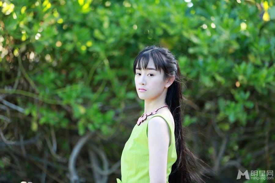 内地人气女星张檬夏日甜美写真