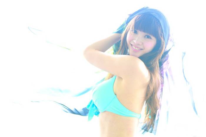 柳岩夏日清凉性感比基尼写真