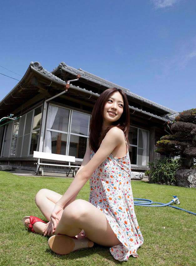 邻家能女孩逢泽莉娜夏日清凉森系写真