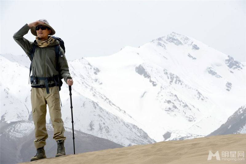 胡歌行走的力量 登高山男人魅力十足