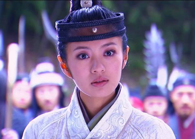 《新倚天屠龙记》安以轩饰演赵敏经典剧照