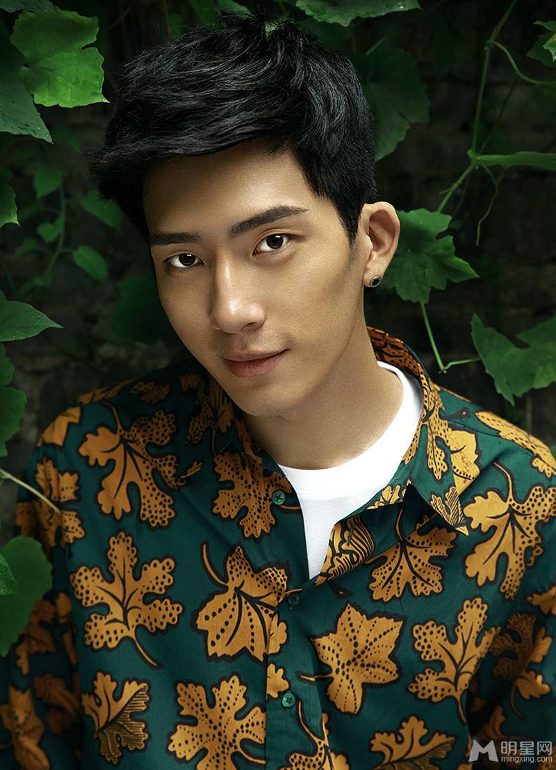 井柏然时尚经典个性高清漫画写真组图