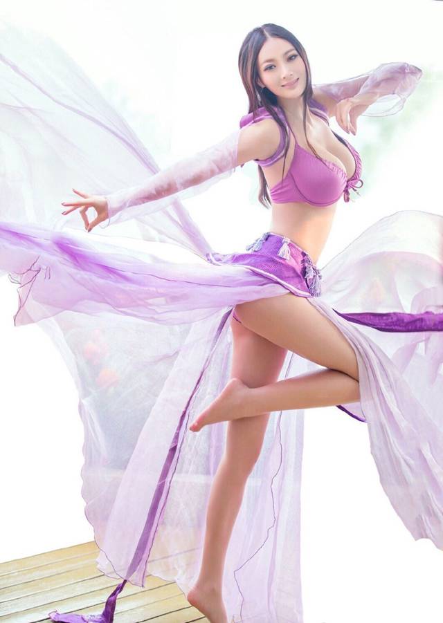 王李丹妮性感cos古装人物