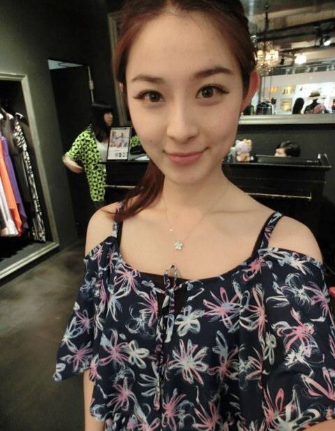 甜美可人杨雨薇自拍素颜美照