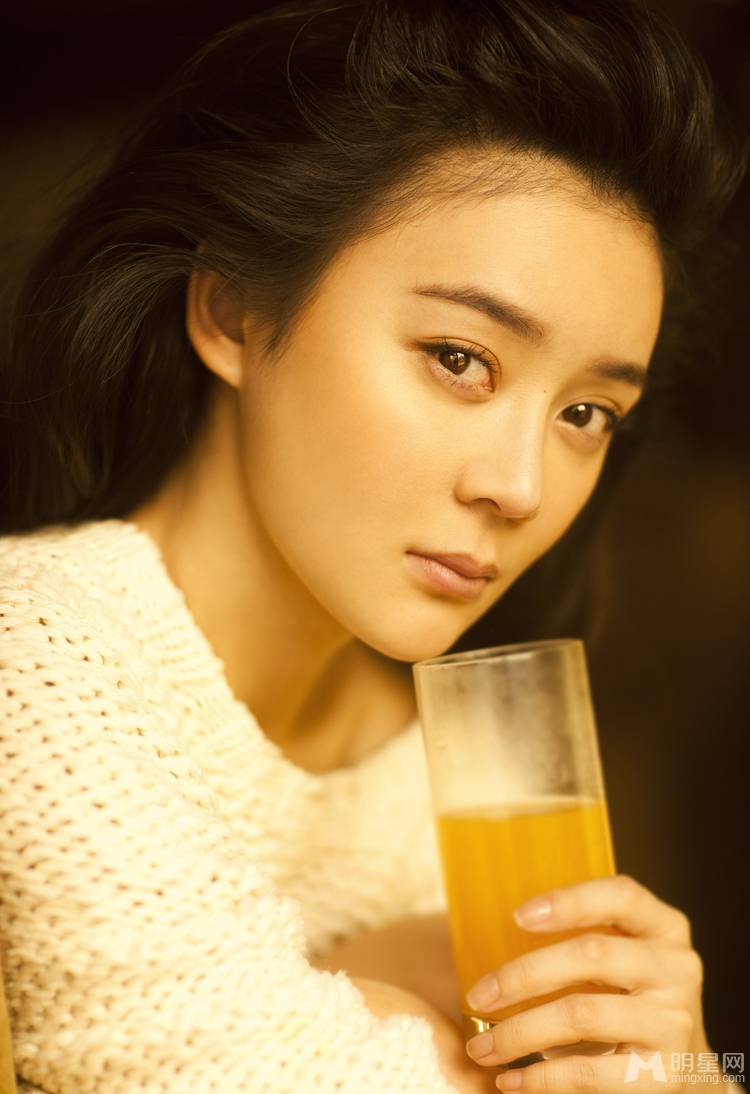 内地女演员袁姗姗温婉迷人写真