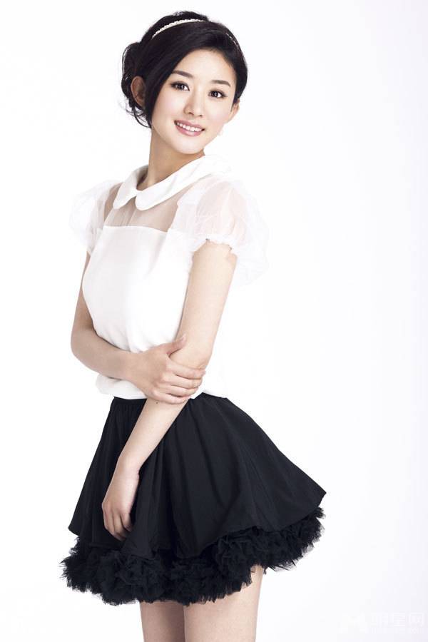 内地女演员赵丽颖楚楚动人写真照