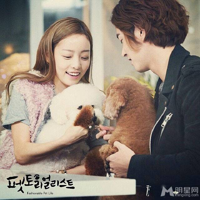 具荷拉洪钟贤Jea与遗弃犬唯美黑白写真