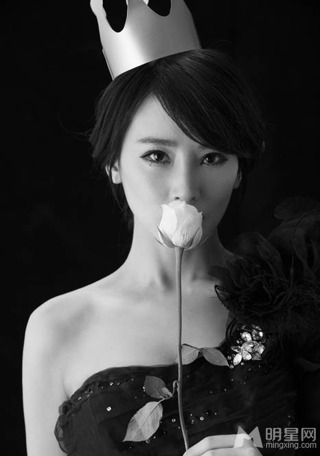 谢楠吴京吸血鬼格调浪漫婚纱照