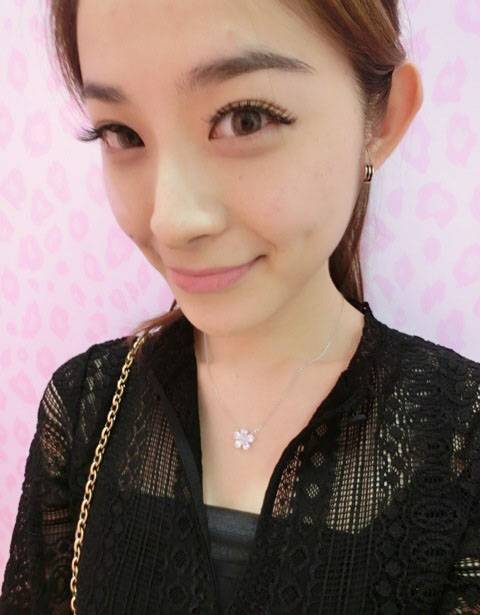 甜美可人杨雨薇自拍素颜美照