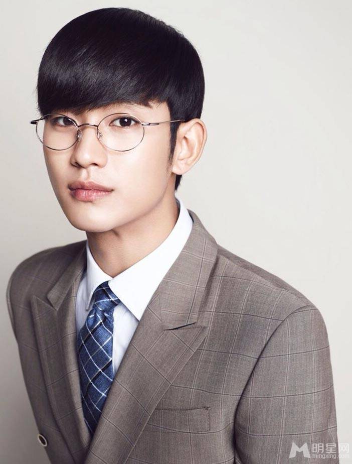 金秀贤活力型男帅气百变迷人