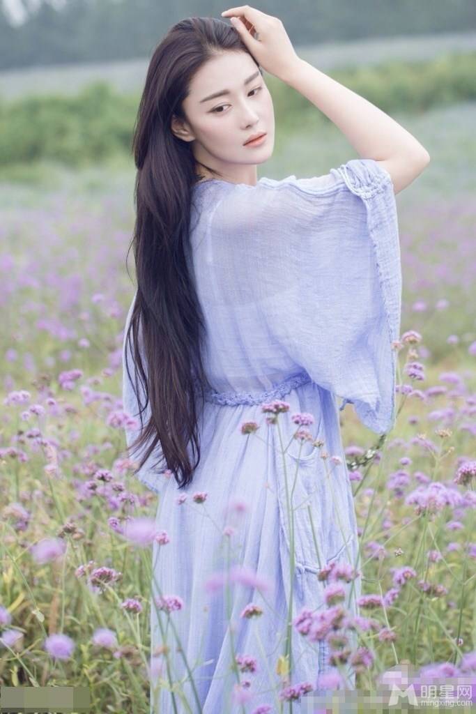 张馨予化身仙女唯美梦幻写真
