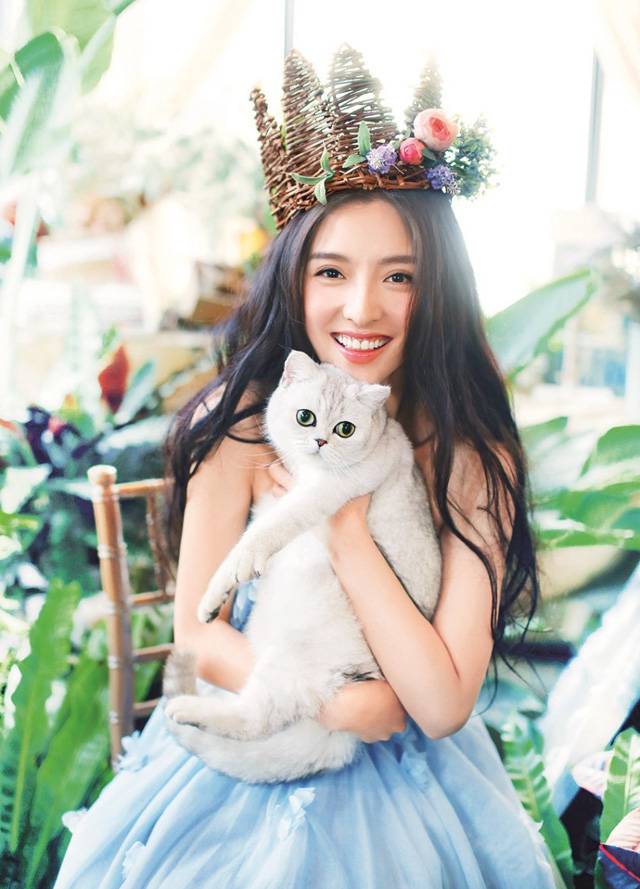 美女歌手潘辰唯美清新写真
