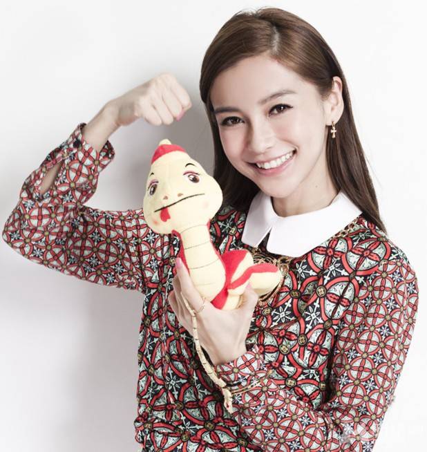 女星Angelababy红唇美艳迷人写真