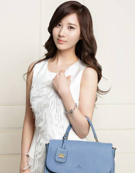 徐珠贤时尚杂志甜美造型画报