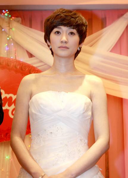 《钱多多嫁人记》女主李小冉精美剧照选图