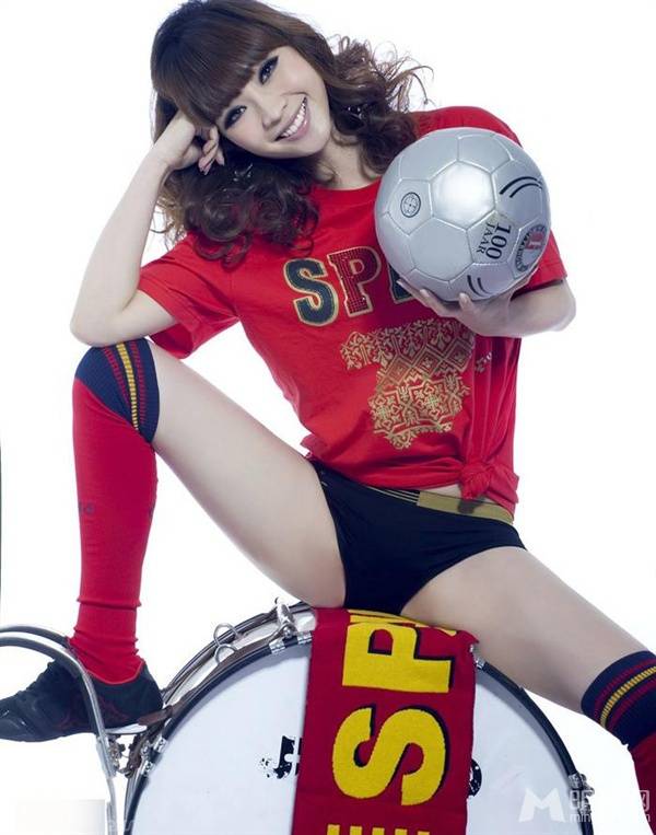 柳岩活力四射激情十足写真