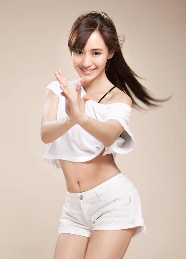 王智性感内衣尽显姣好身材火辣写真