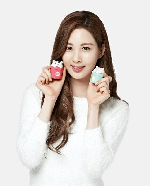 徐珠贤时尚杂志甜美造型画报