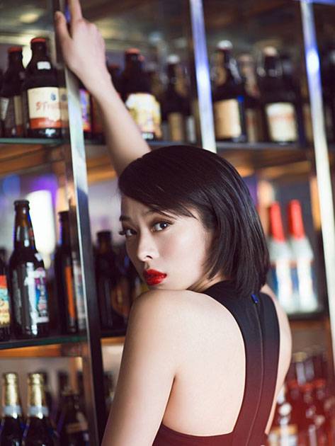 内地影视明星童苡萱气质写真