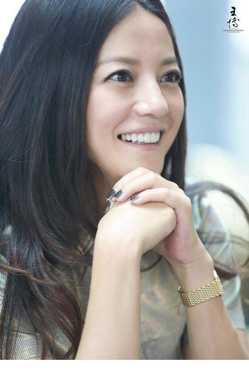 女星赵薇美丽动人生活照