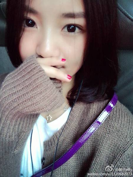内地女星馨子甜美生活照自拍选集