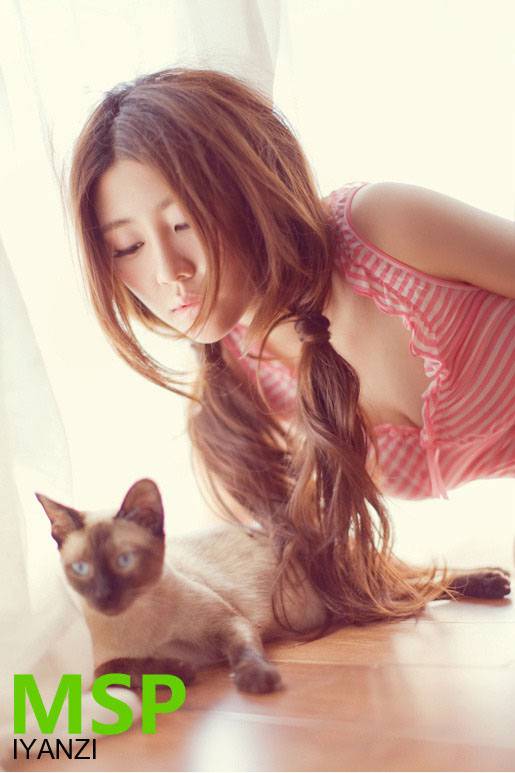 刘盈君无法招架魅力私房照