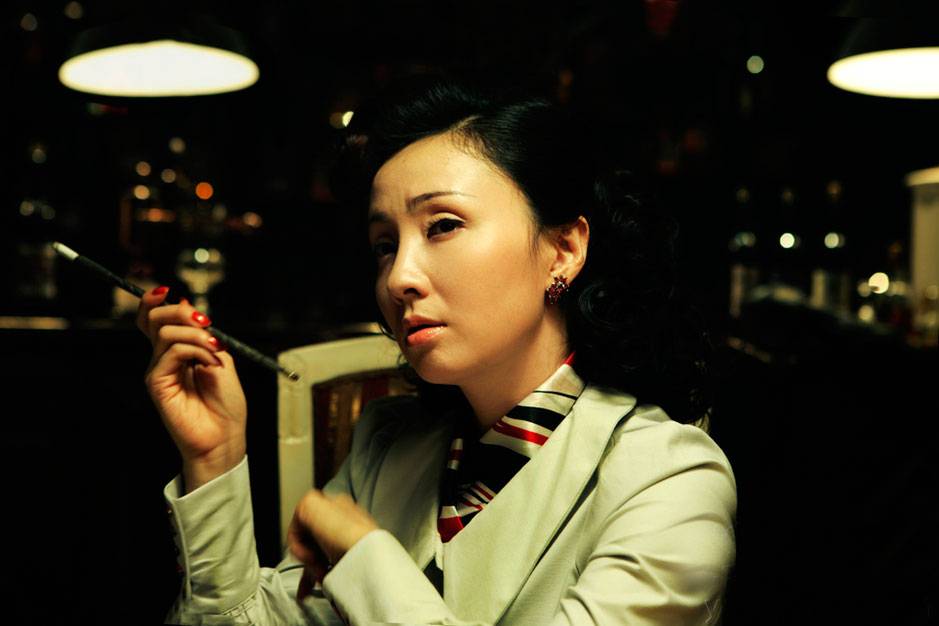 小陶虹年代时装秀写真性感狂野