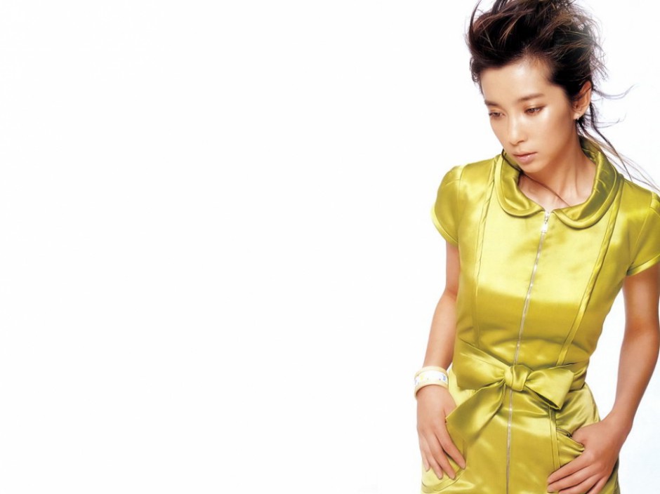 明星李冰冰时尚写真彰显女人魅力