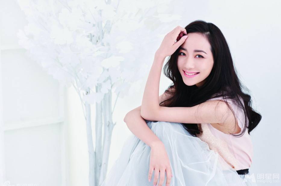 韩雪淡雅妆容尽显温婉动人组图